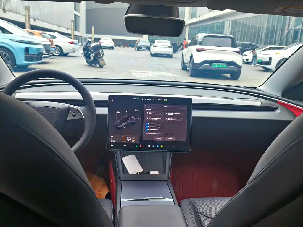 Model 3 2025 Rear-Wheel Drive