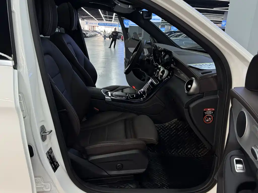 Mercedes-Benz GLC 2022 Facelift GLC 260 L 4MATIC Dynamic