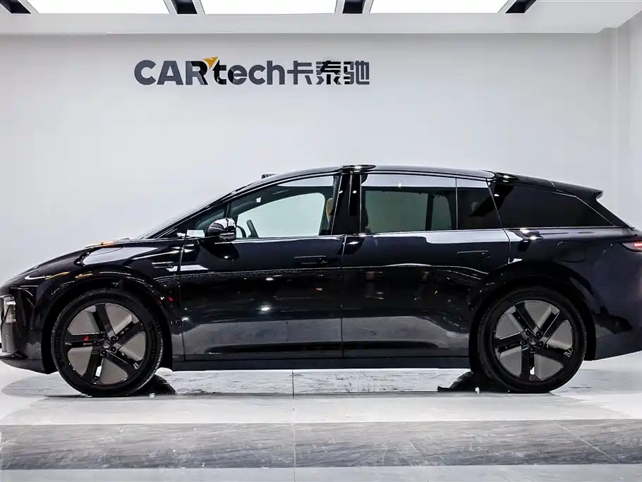 Li Auto i6 2025 AWD Standard Edition