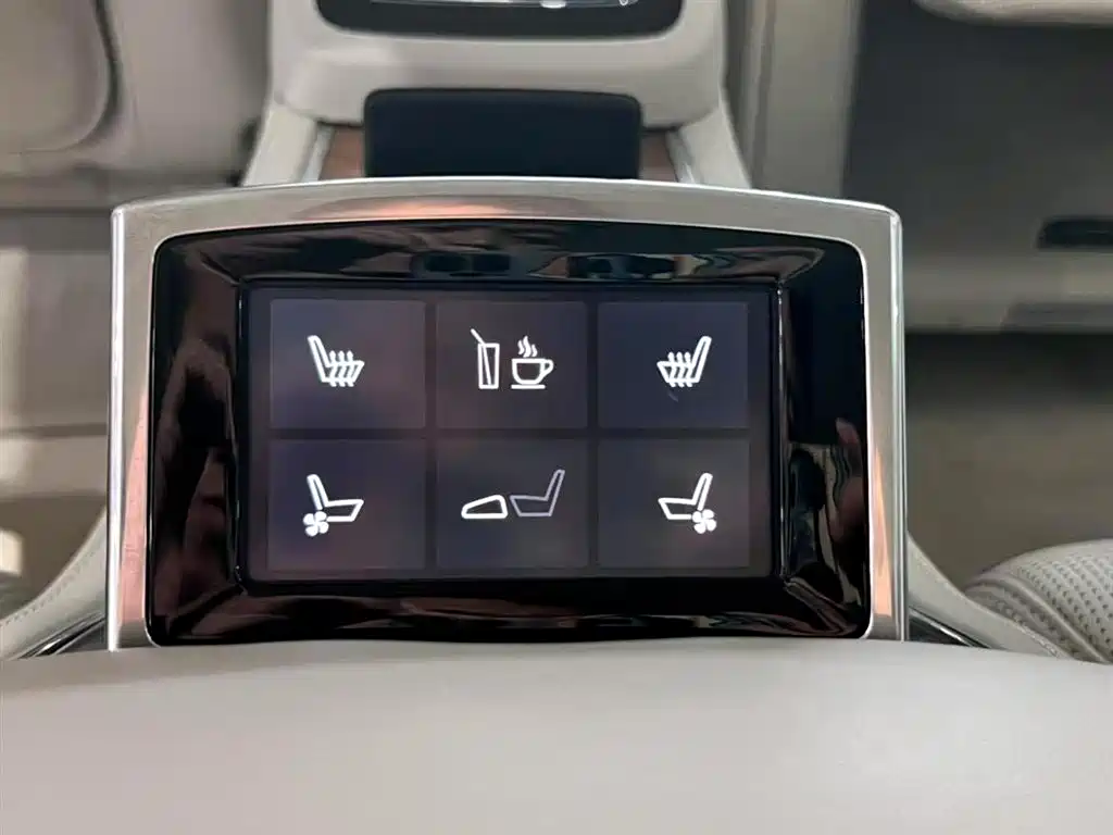 2019 Volvo S90 T8 E-Drive Hybrid Honor Edition 3-Seater