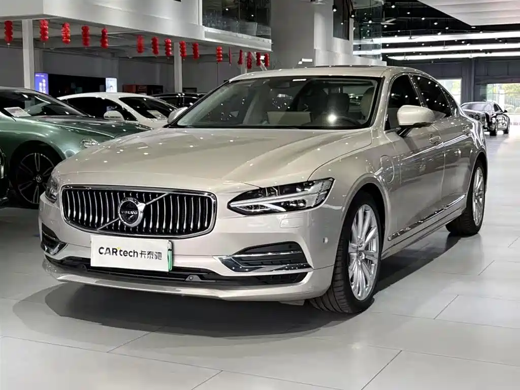 2019 Volvo S90 T8 E-Drive Hybrid Honor Edition 3-Seater