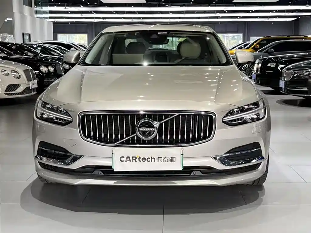 2019 Volvo S90 T8 E-Drive Hybrid Honor Edition 3-Seater