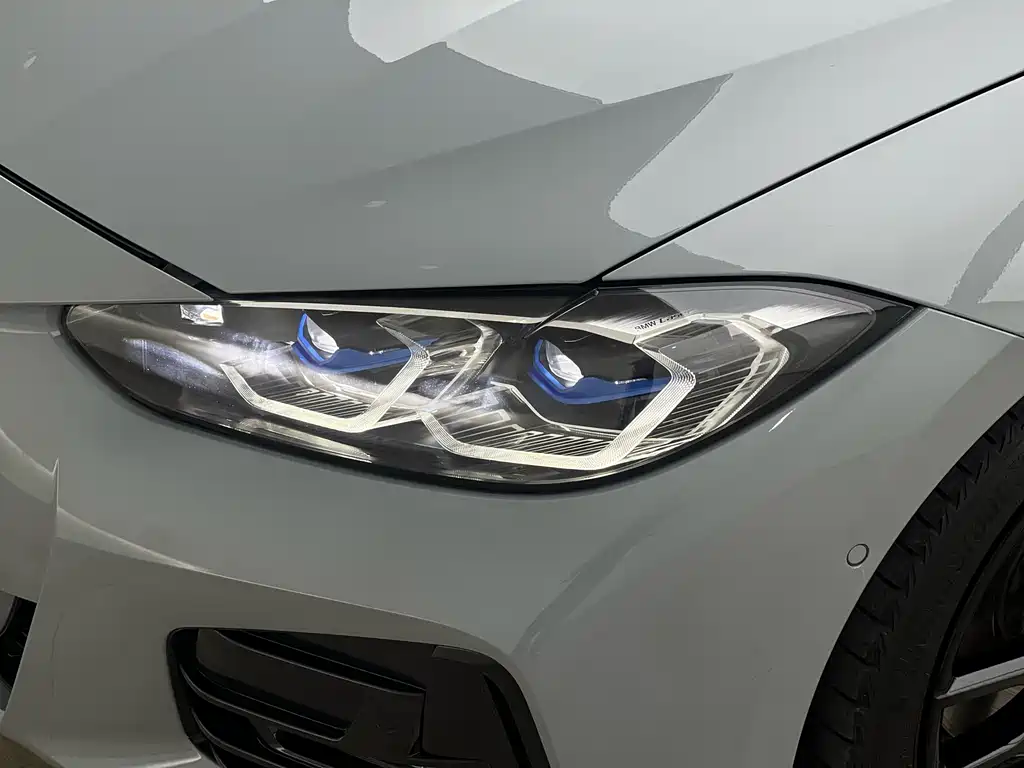 BMW 4 Series 2022 425i M Sport Night Edition - фото 19
