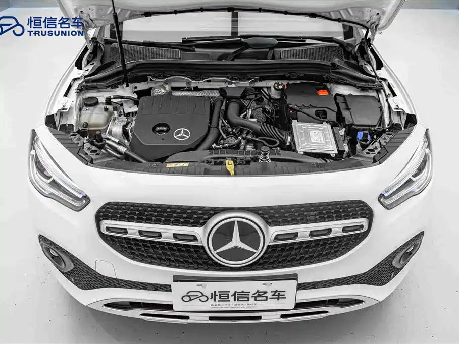 Mercedes-Benz GLA 200 2022