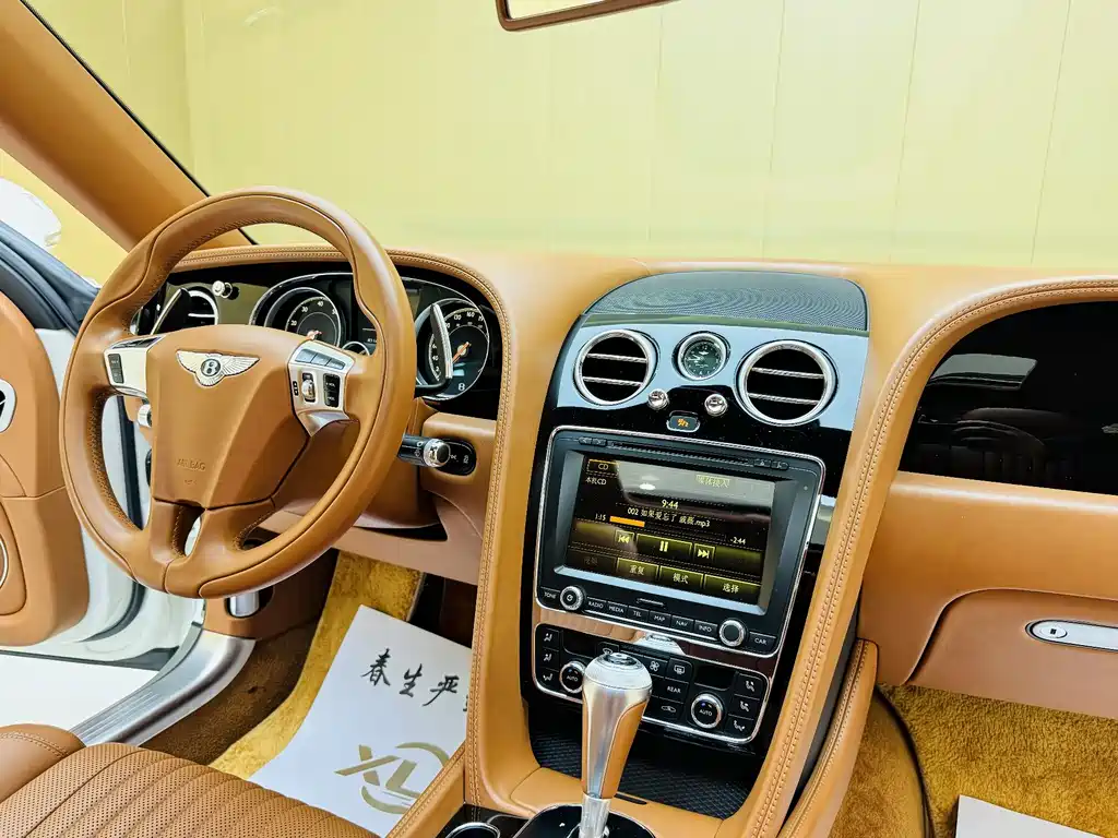 Bentley Flying Spur 2017 4.0T V8 Standard Edition