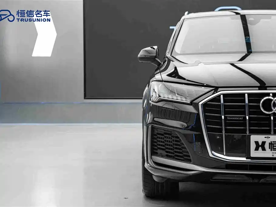 Audi Q7 2023 55 TFSI quattro S line Sport