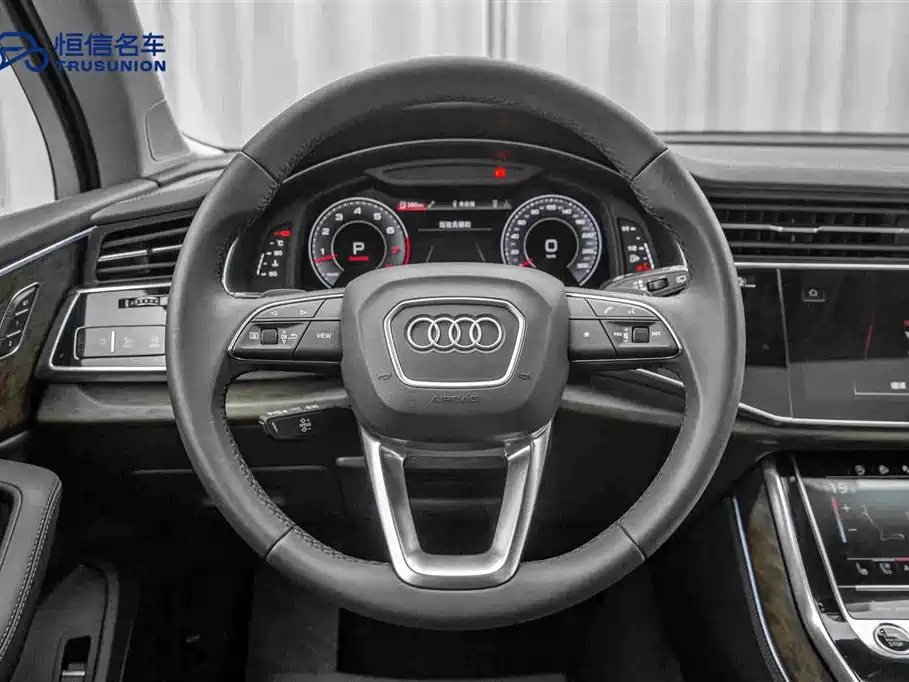 Audi Q7 2023 55 TFSI quattro S line Sport