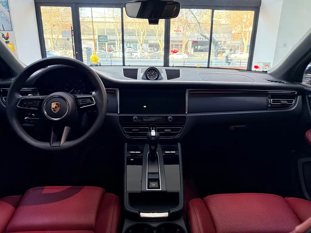 2025 Porsche Macan 2.0T Dream Edition