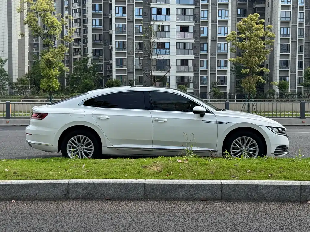 FAW-Volkswagen CC 2019 330TSI Meiyan Edition China VI