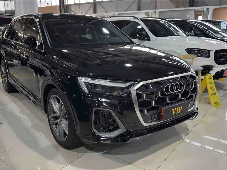 Audi Q7 2023 55 TFSI quattro S Prestige