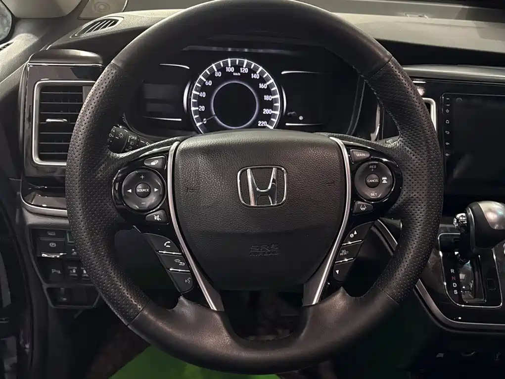 Honda Elysion 2019 2.0L Hybrid Luxury Edition