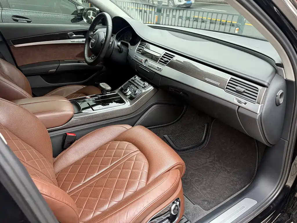 Audi S8 2013 S8 4.0 TFSI quattro