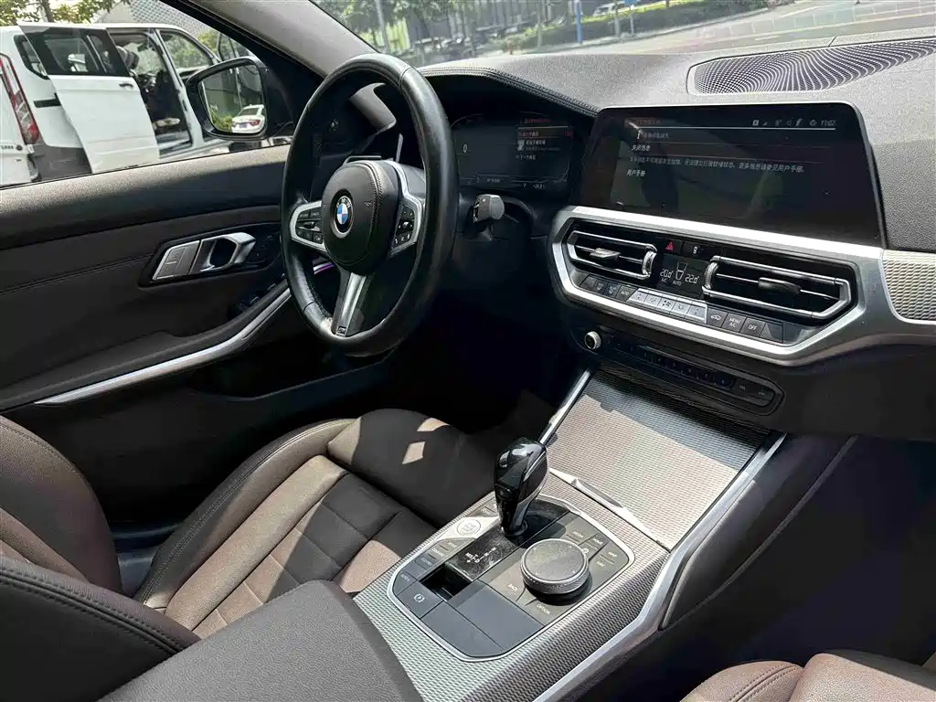 BMW 3 Series 2020 325Li M Sport Night Edition - фото 20