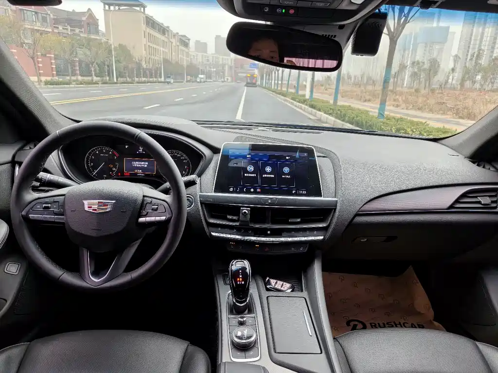 Cadillac CT5 2022 28T Luxury (Standard Edition)
