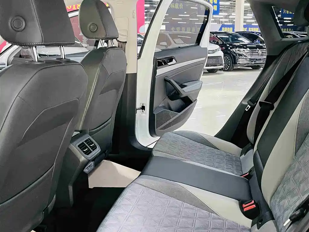 Lavida 2024 1.5L Automatic Five Million Edition