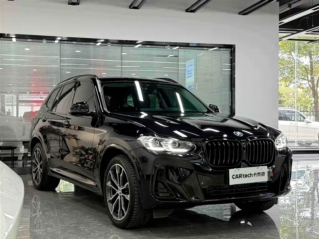 BMW X3 2023 xDrive30i Leading Edition M Night Package - фото 2