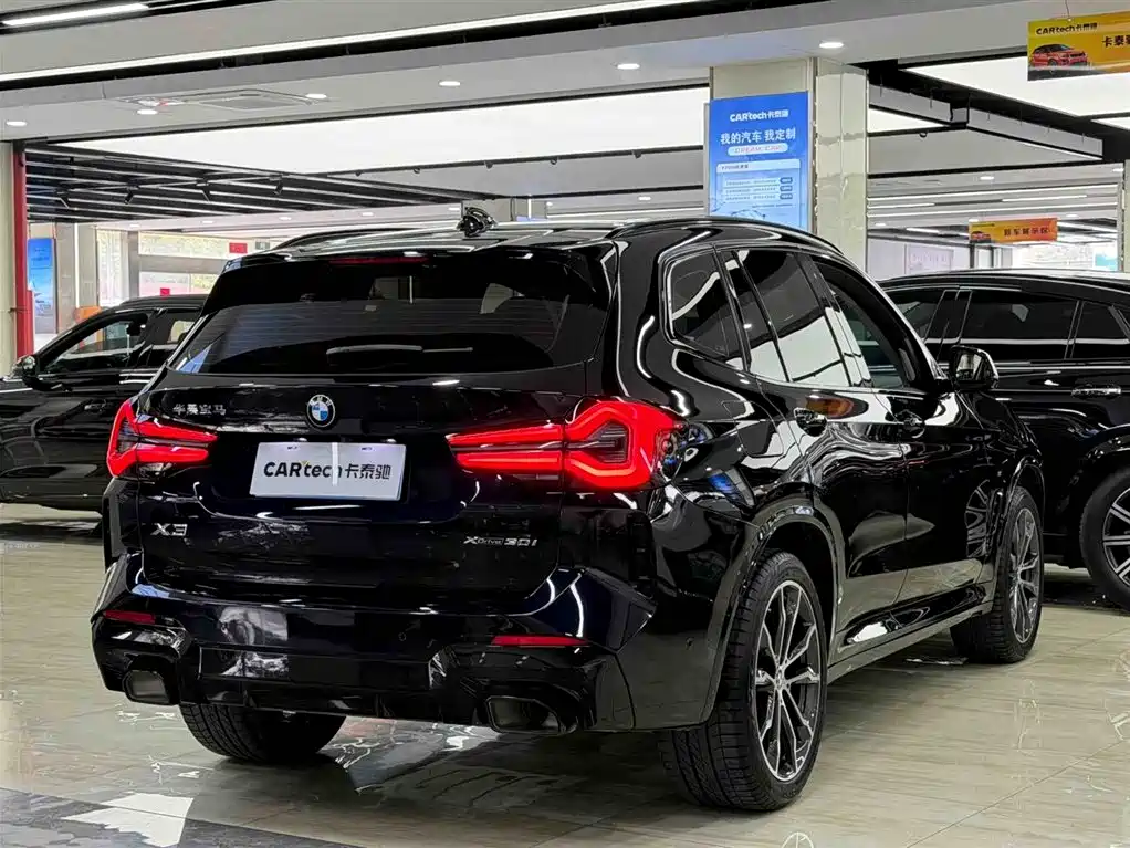 BMW X3 2023 xDrive30i Leading Edition M Night Package - фото 4