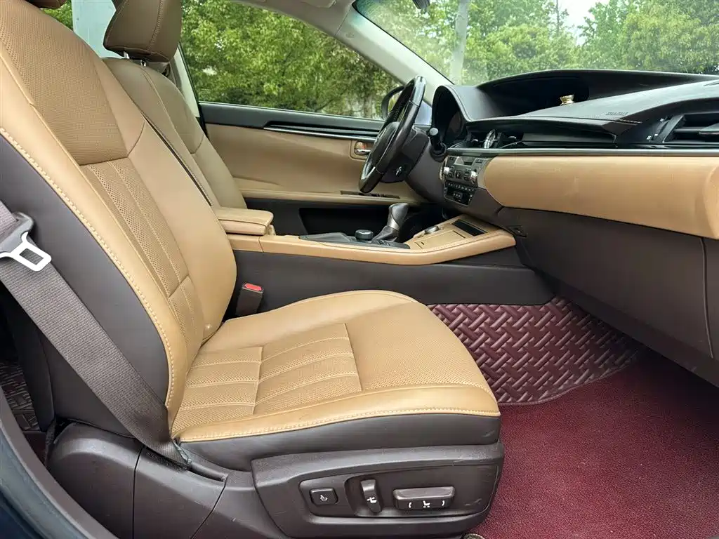 Lexus ES 2015 200 Elite Edition