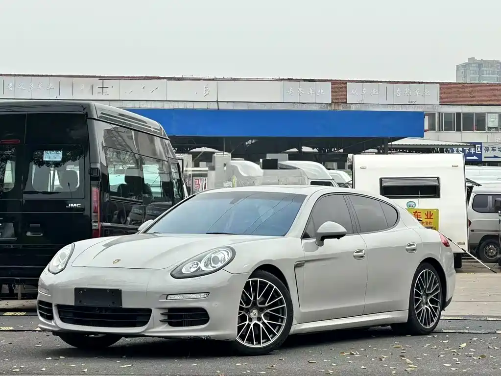 Porsche Panamera 2014 3.0T
