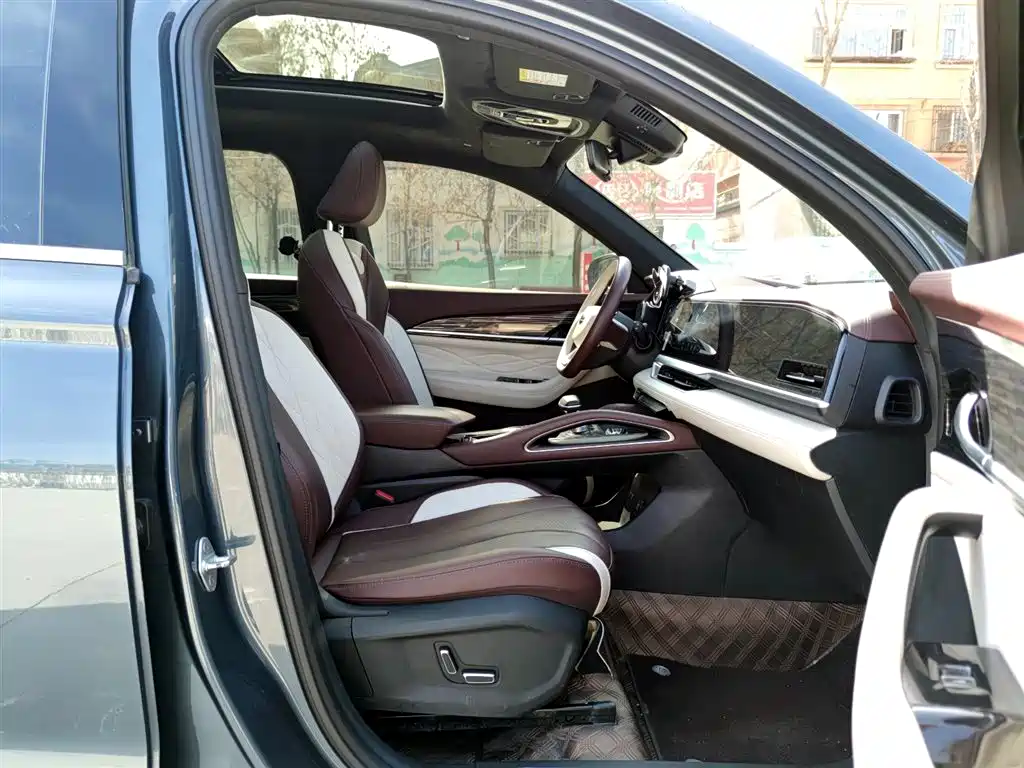 Geely Monjaro 2023 2.0TD High Power Automatic FWD Flagship Edition