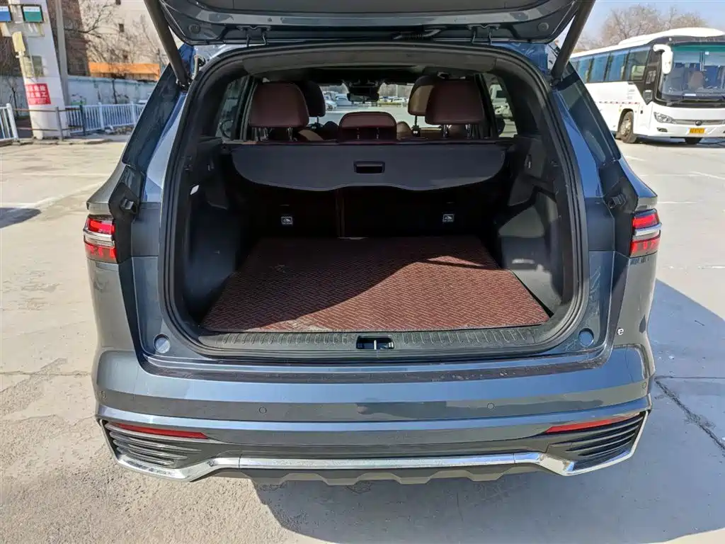 Geely Monjaro 2023 2.0TD High Power Automatic FWD Flagship Edition