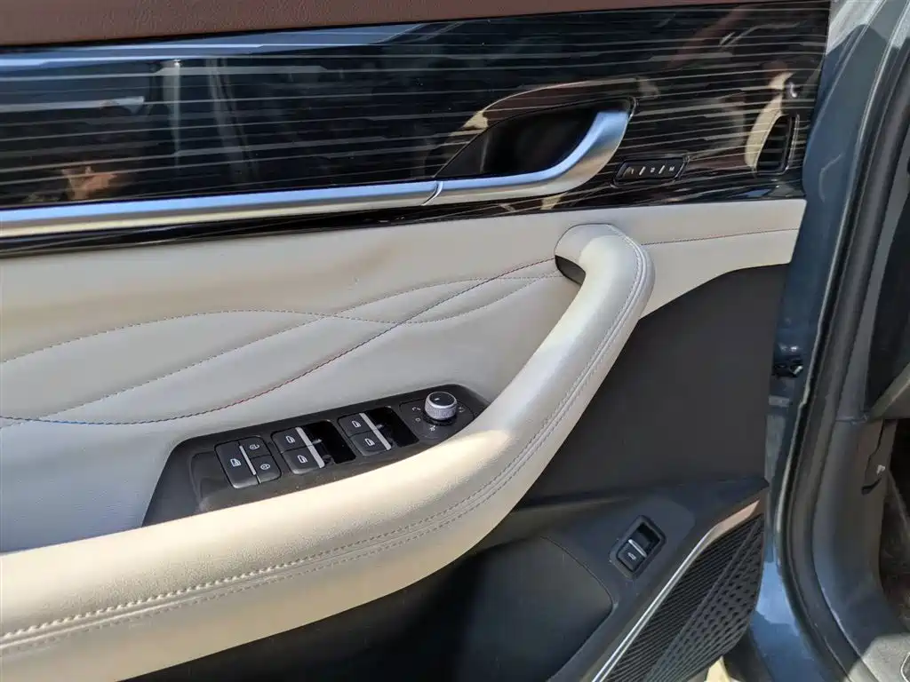 Geely Monjaro 2023 2.0TD High Power Automatic FWD Flagship Edition
