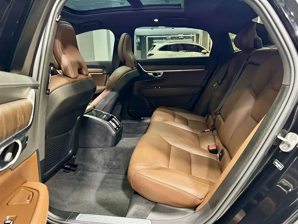 Volvo S90 2024 B5 Inscription