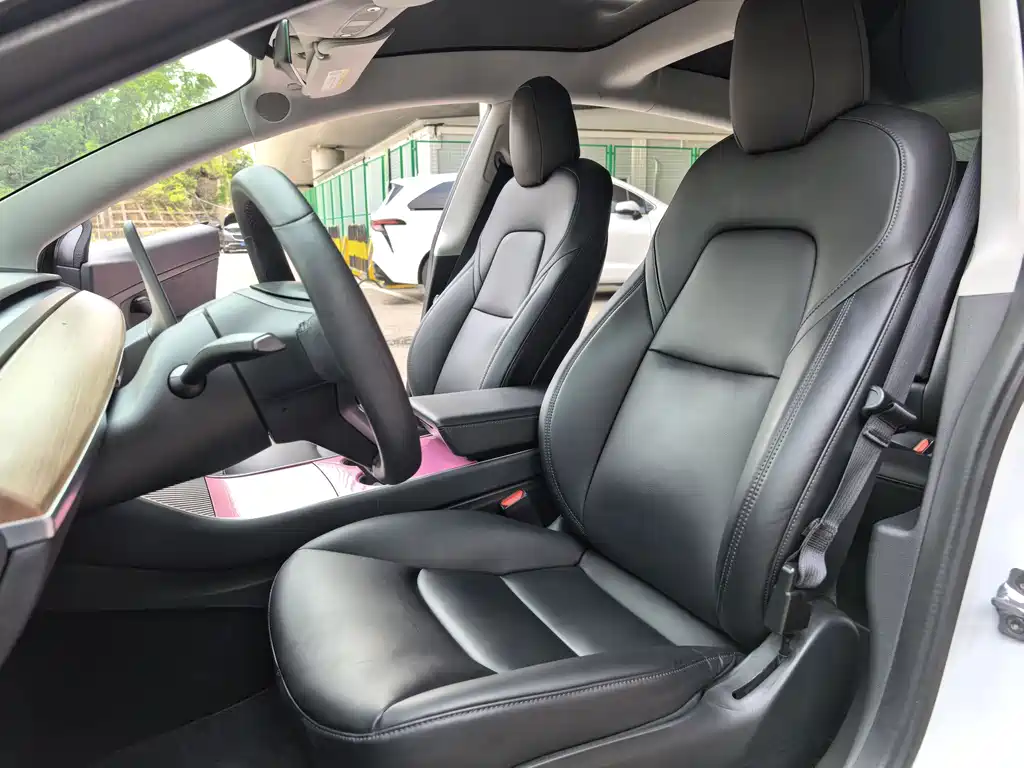 Model 3 2020 Long Range Rear-Wheel Drive