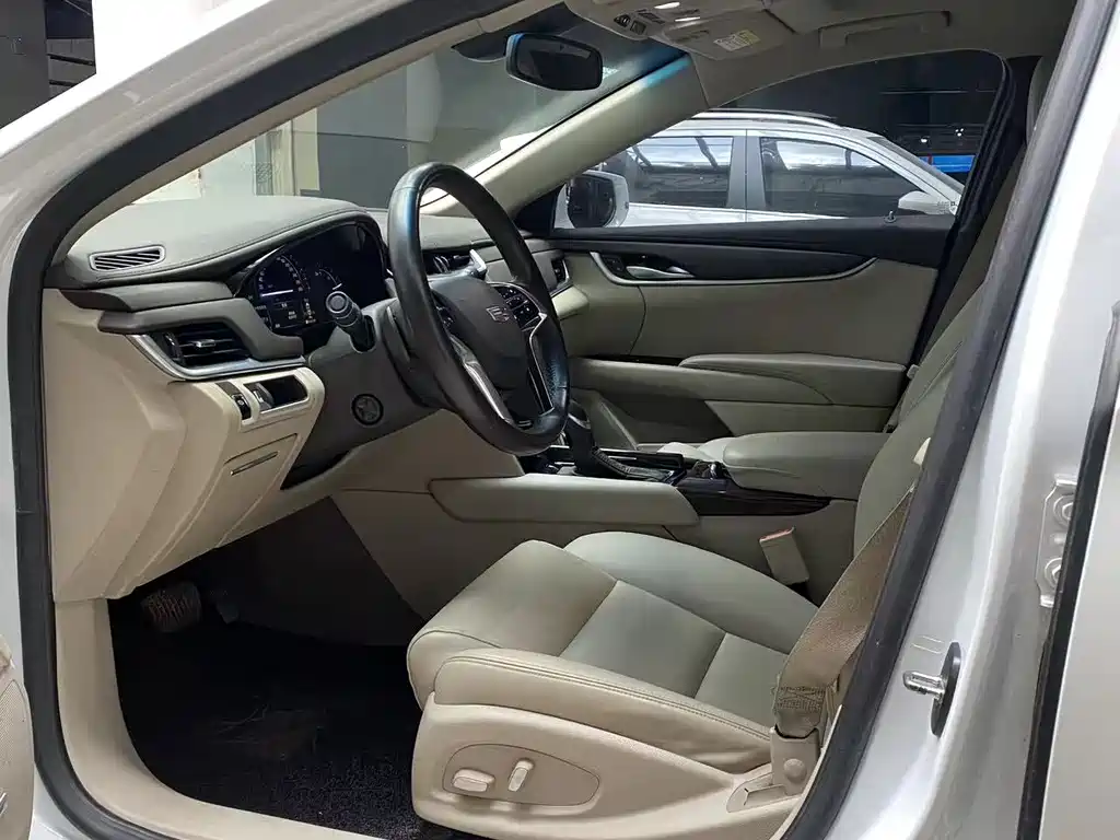 Cadillac XTS 2017 28T Technology