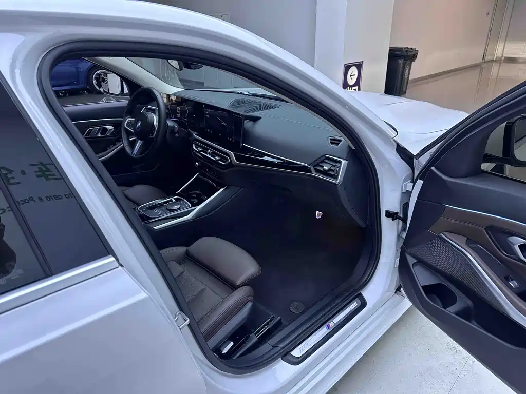 BMW 3 Series 2023 320Li M Sport Package - фото 11