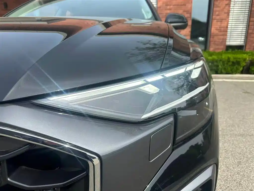 Audi Q8 2024 55 TFSI Luxury Dynamic
