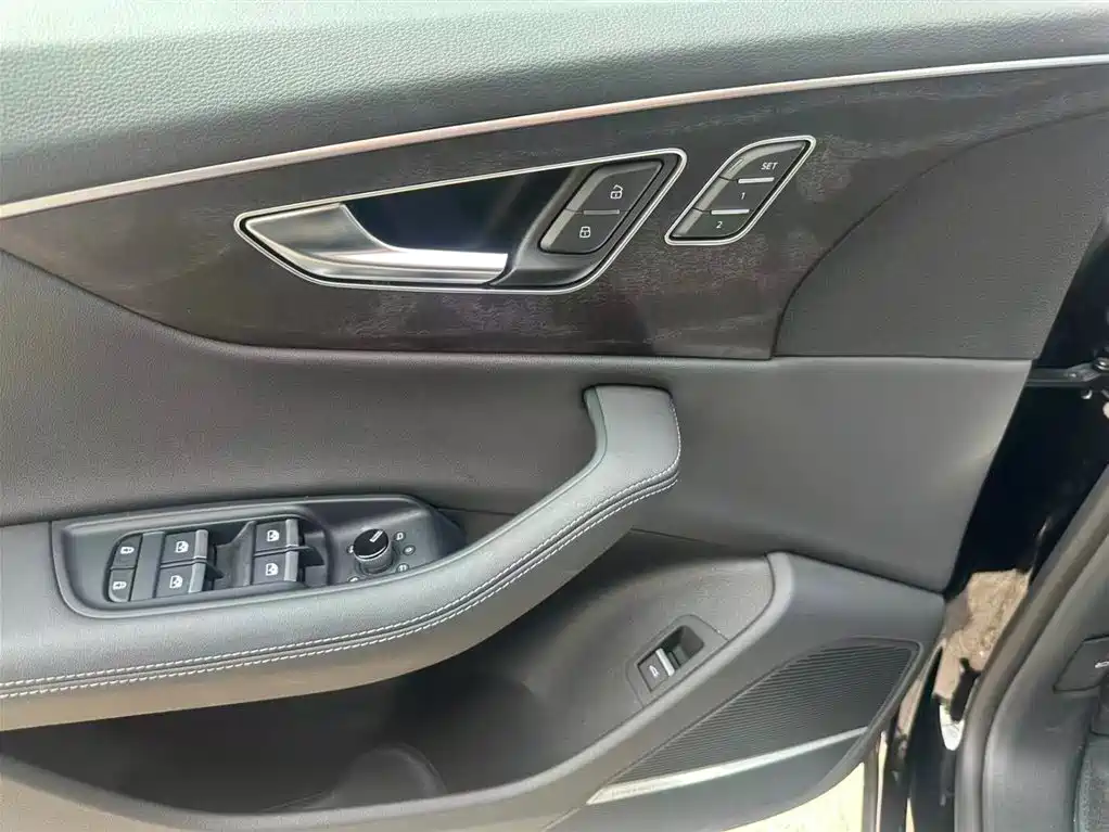 Audi Q8 2024 55 TFSI Luxury Dynamic