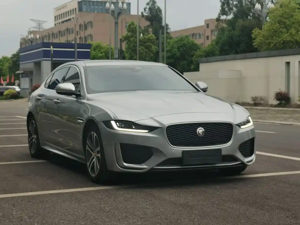 Jaguar XEL 2024 2.0T 250PS R-DYNAMIC S