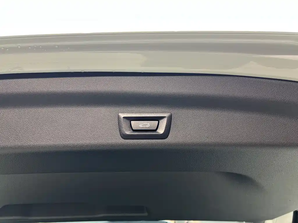 BMW iX1 2023 eDrive25L X Design Package