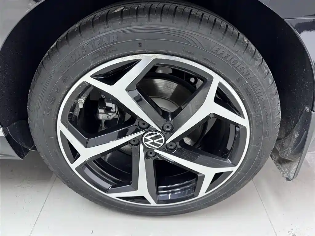Magotan 2023 2 Million Units Commemorative Edition 330TSI DSG Luxury