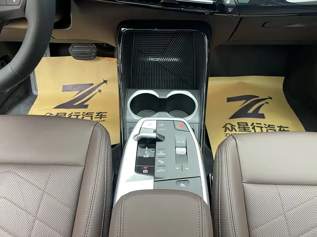 BMW iX1 2023 eDrive25L X Design Package