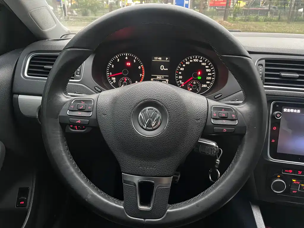 Volkswagen Sagitar 2014 1.4TSI Automatic Luxury Edition