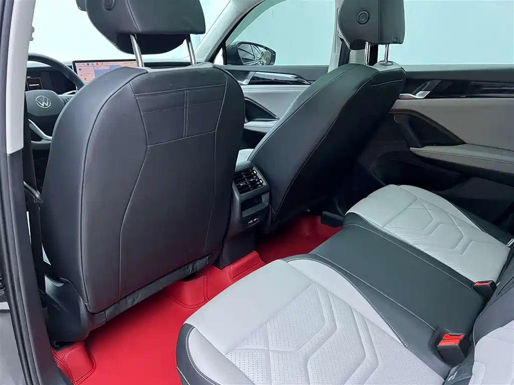 Tayron L 2025 330TSI 2WD Elite