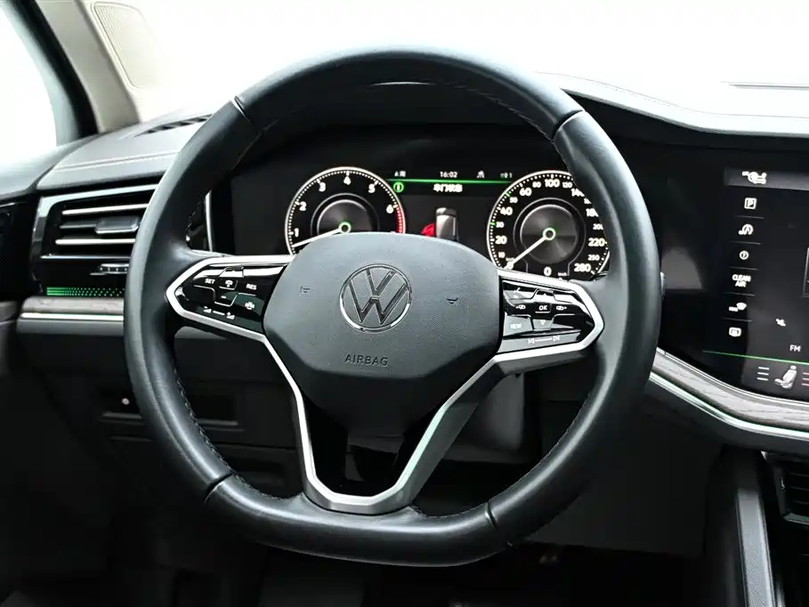 Volkswagen Touareg 2021 3.0 TSI Rui Xiang Edition Classic Sport Package