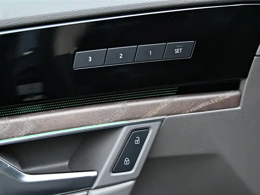 Volkswagen Touareg 2021 3.0 TSI Rui Xiang Edition Classic Sport Package