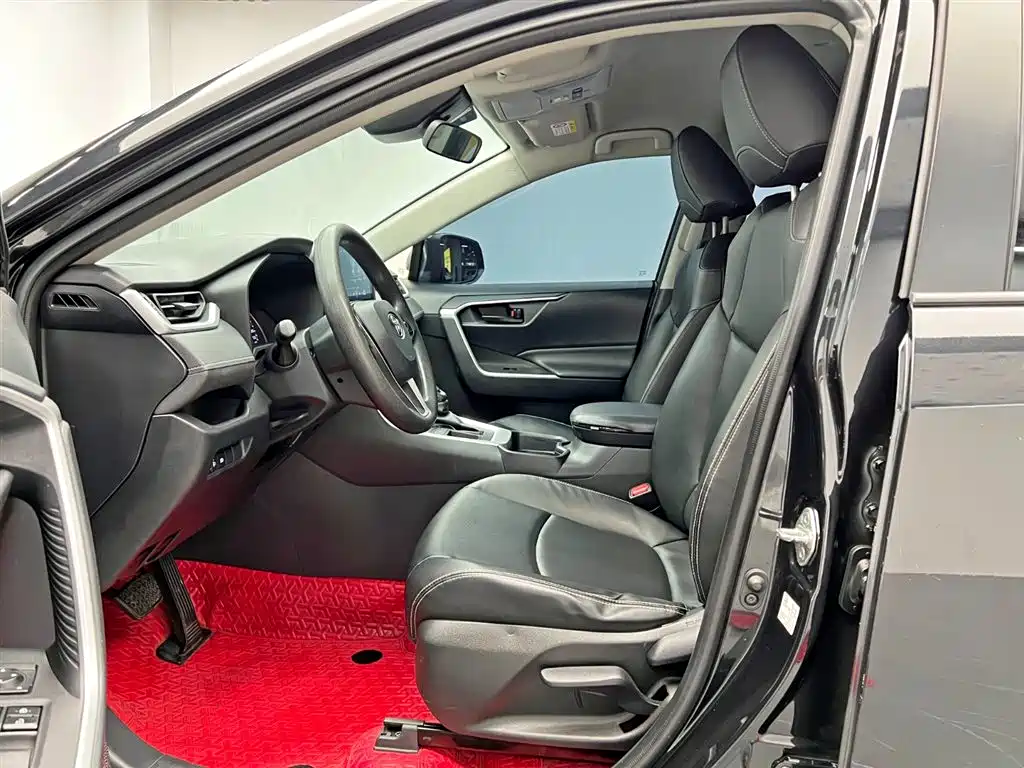 Toyota RAV4 2020 2.0L CVT FWD Urban Edition