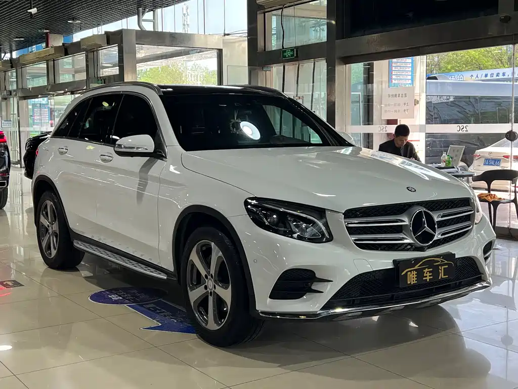 Mercedes-Benz GLC 260 4MATIC Luxury Edition 2017
