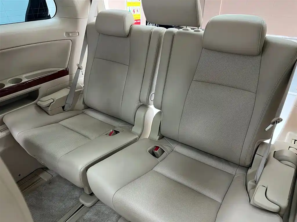 Alphard 2011 3.5L Luxury Edition