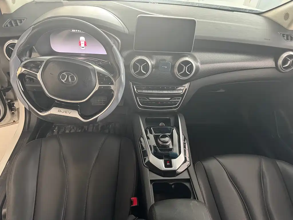 BAIC EU5 2018 R500 Zhifeng Edition