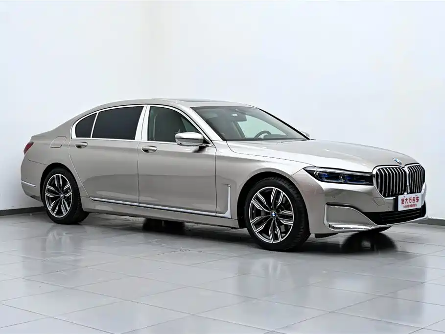 BMW 7 Series 2021 730Li Luxury Package - фото 4