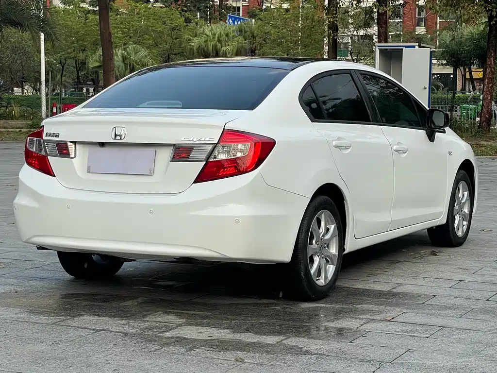 Civic 2013 10th Anniversary Edition 1.8L Automatic Comfort