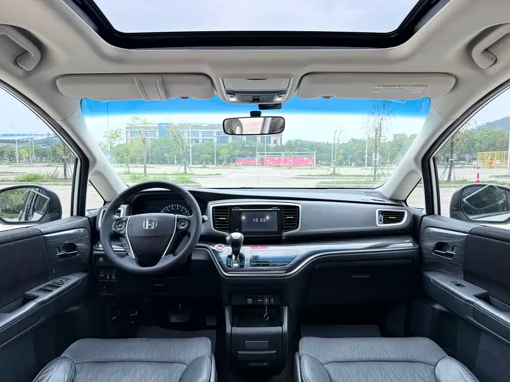 Honda Odyssey 2015 Facelift 2.4L Zhiku Edition