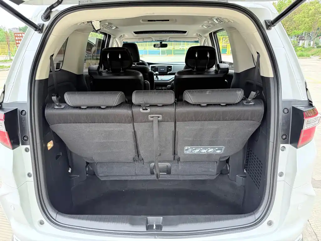 Honda Odyssey 2015 Facelift 2.4L Zhiku Edition