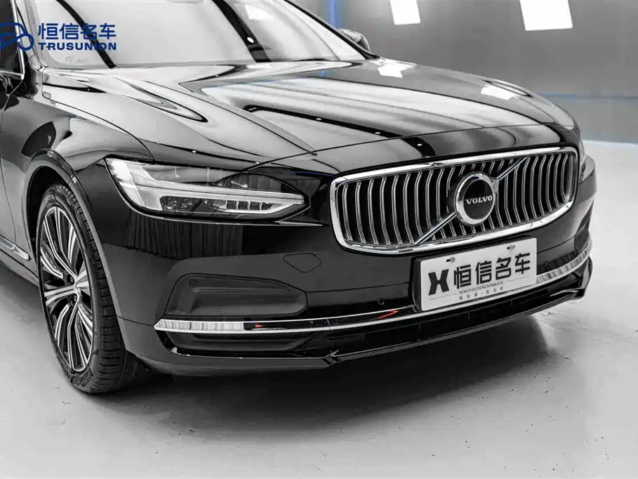 沃尔沃S90 2023款 B5 智远豪华版