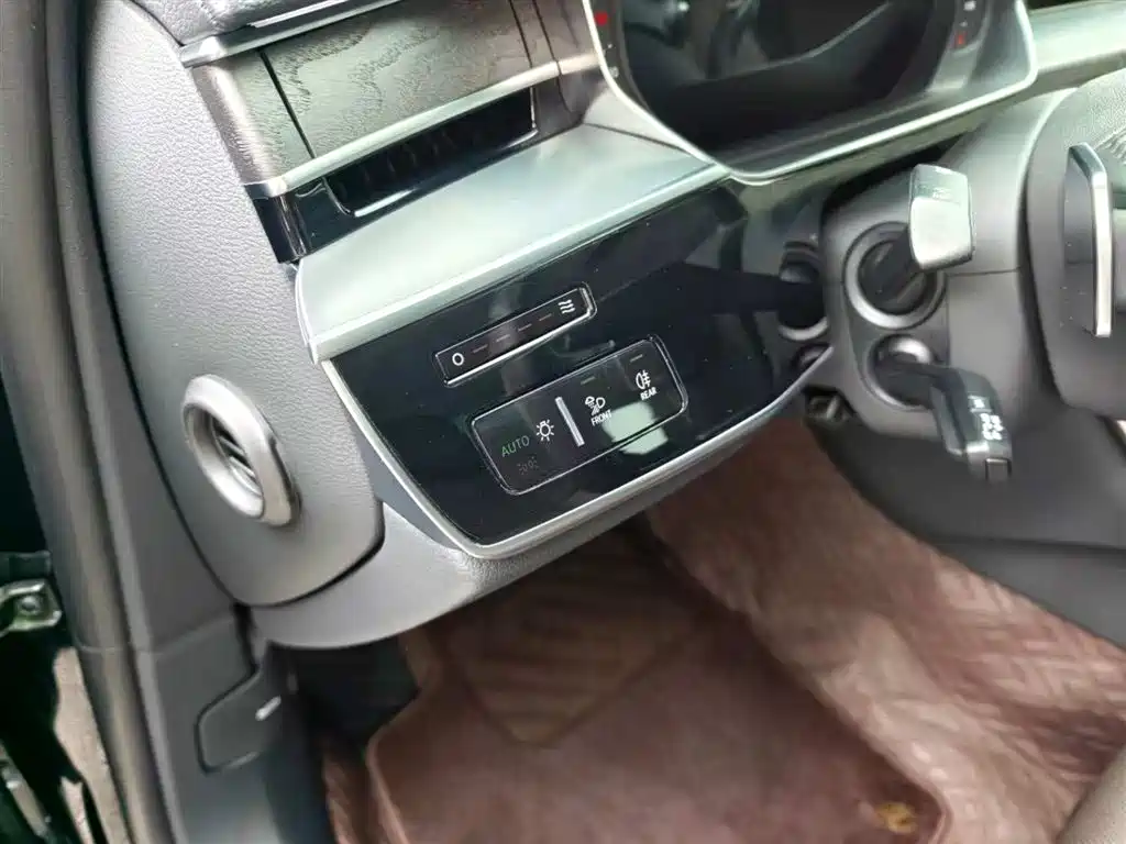Audi A8L 2021 50 TFSI quattro Comfort